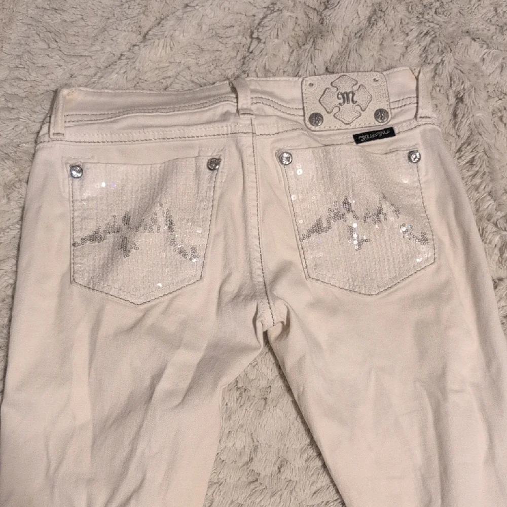 Miss Me Cream Skinny Jeans - Picture 4 of 4